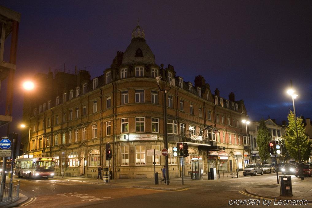 Mercure Centre Danum Hotel